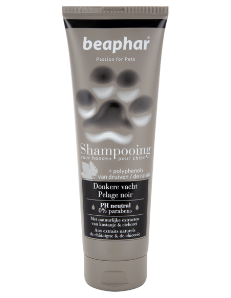 Beaphar shampoo voor honden met een donkere vacht